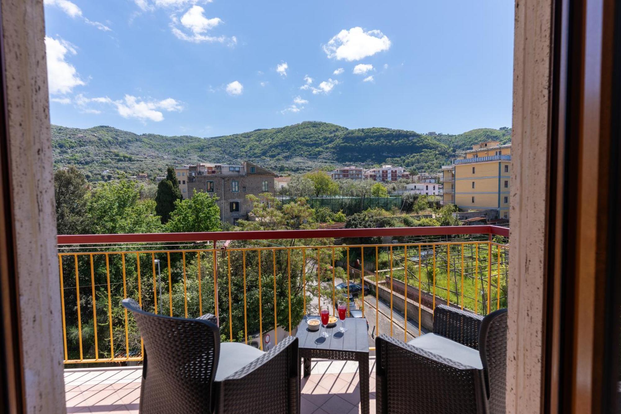 Mifra Suites Sorrento Exteriör bild